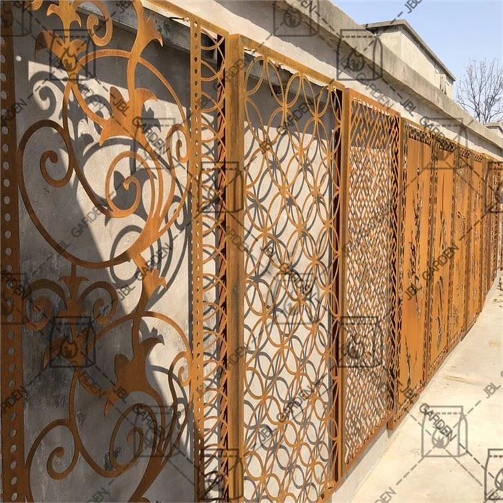 Metal Partition Fence