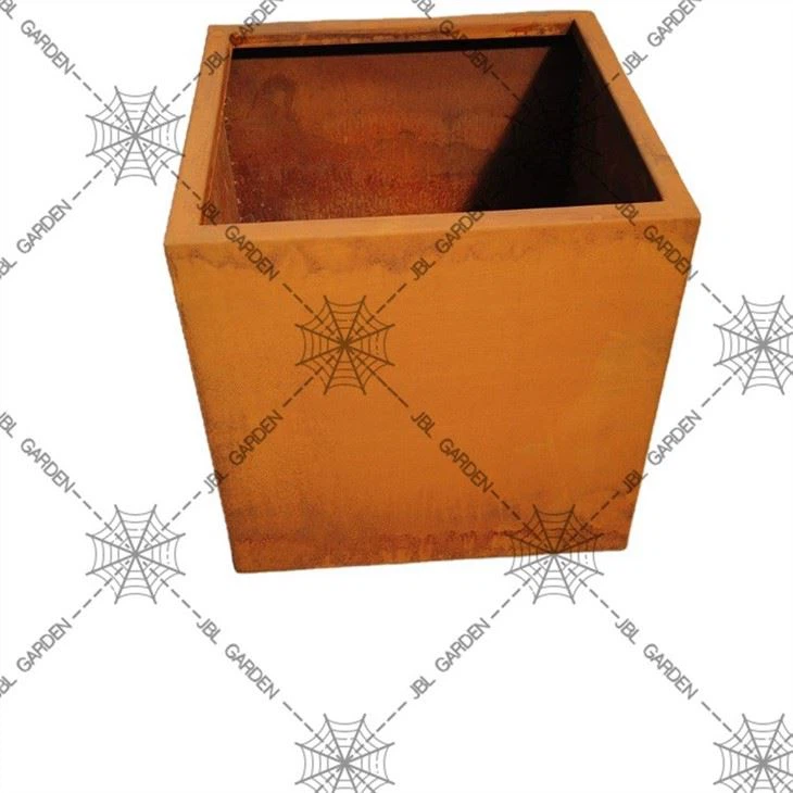 24 Inch Tall Outdoor Planters