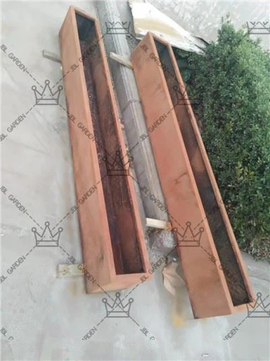 30 Tall Planterda