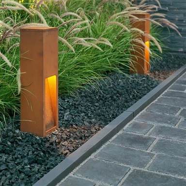 Corten Steeldagi yo'l chiroqlari