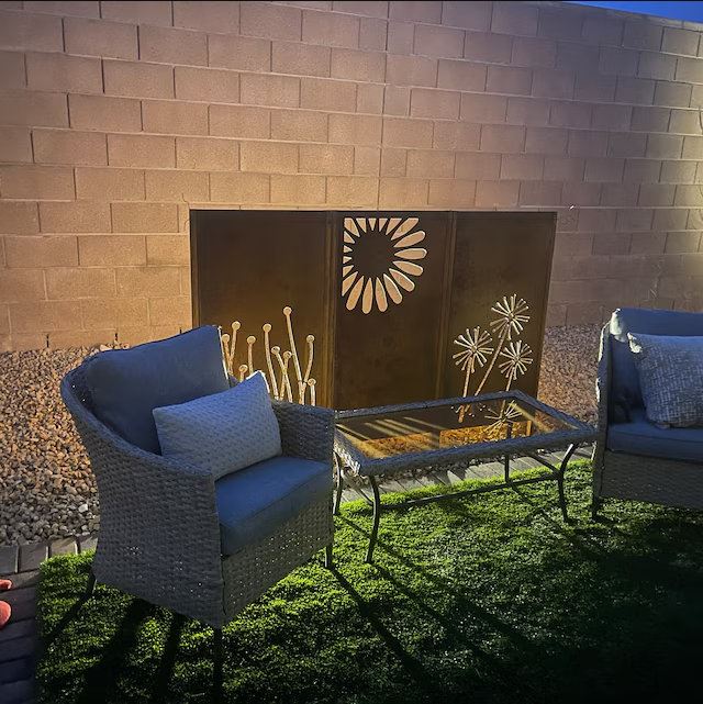Darvoza postlari ekrani bilan Corten Steel ekran
