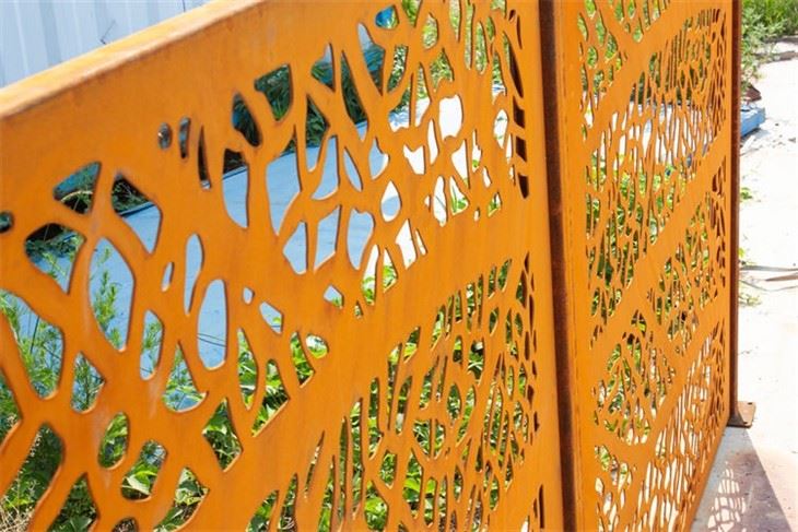 Corten Steel Screen With Gate Posts Screen factory