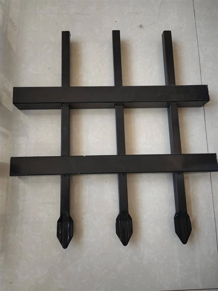 Outdoor Courtyard Iron Welding Fence